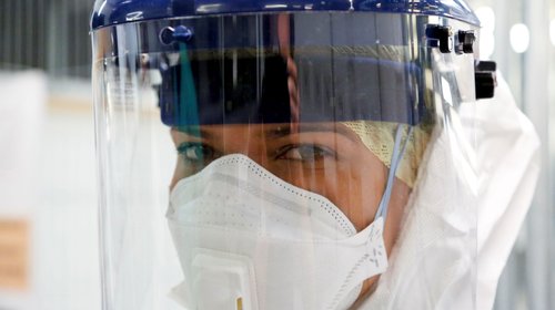 Reto de Innovación Covid-19: Ministerio de Ciencia y Corfo destinarán $800 millones a proyectos que protejan del contagio al personal de salud