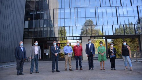 Ministro de Ciencia se reúne con equipo que lidera el ensayo clínico de la vacuna CanSino en Chile