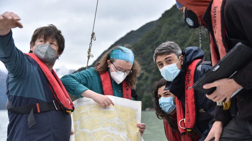 Ministro de Ciencia comparte lineamientos del Observatorio de Cambio Climático con comunidad científica de Aysén