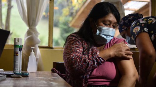 Inicia vacunación en La Araucanía con vacunas monodosis de CanSino para localidades más aisladas
