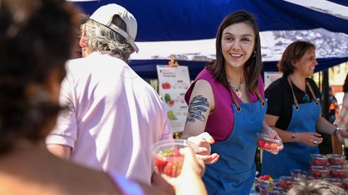 Ministerios de Agricultura y Ciencias invitan a consumir frutas hidratantes ante altas temperaturas