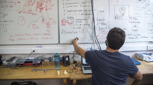 Ministerio de Ciencia inició Catastro de Centros y Laboratorios de Investigación a nivel nacional