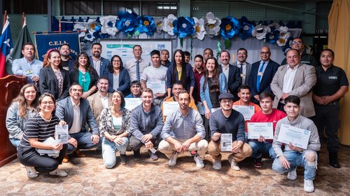 Estudiantes presentan proyecto científico como parte de su proceso de reinserción en Los Andes