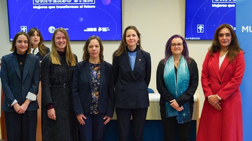 Primera edición de "Universo STEM" destacó a organizaciones que promueven el liderazgo de niñas y mujeres en STEM